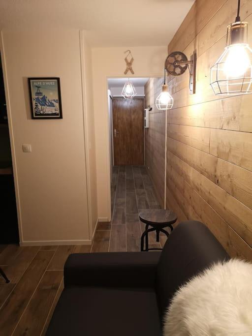 Au Pied Des Pistes Avec Parking Entierement Renove Apartment Huez Luaran gambar