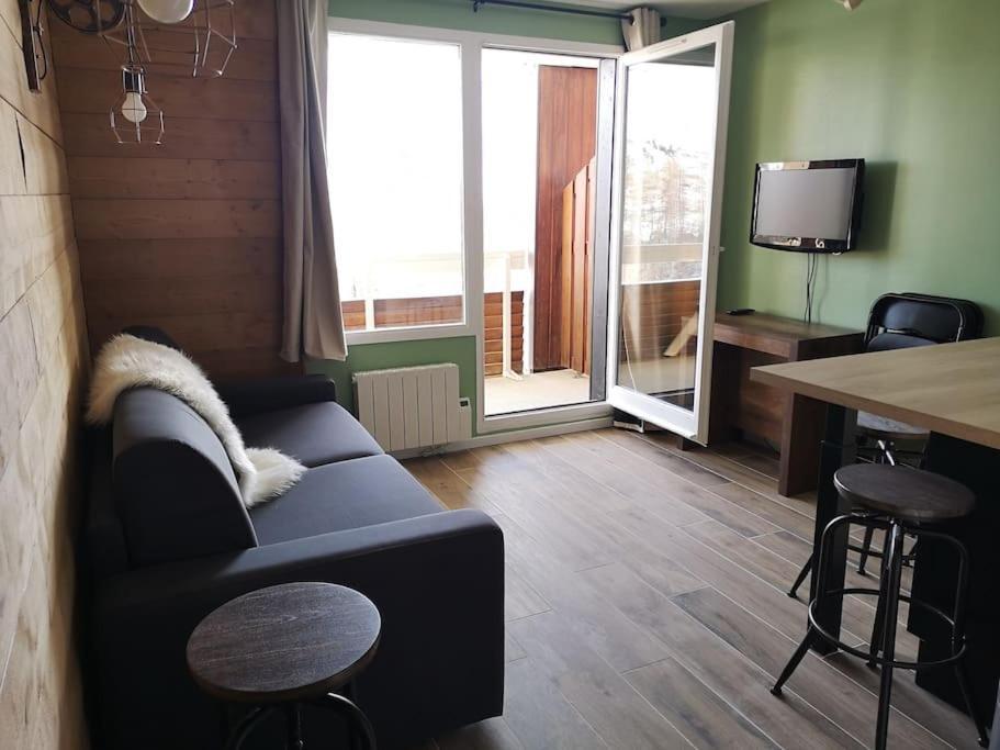 Au Pied Des Pistes Avec Parking Entierement Renove Apartment Huez Luaran gambar