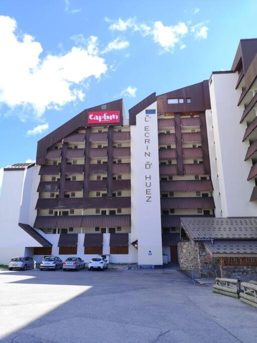 Au Pied Des Pistes Avec Parking Entierement Renove Apartment Huez Luaran gambar