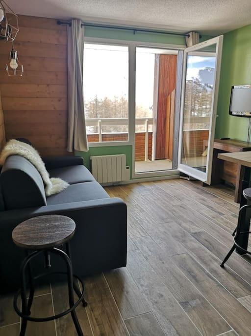 Au Pied Des Pistes Avec Parking Entierement Renove Apartment Huez Luaran gambar